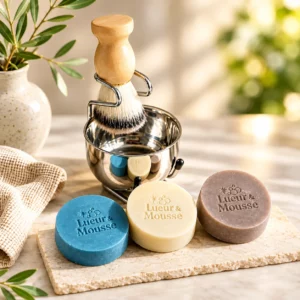 Kit de rasage 4 en 1 : blaireau, bol à savon, support inox et savon à barbe – Lueur & Mousse