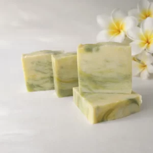 Savon en pain parfum plumeria – Lueur & Mousse